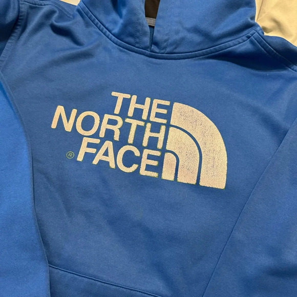 The North Face Boys Sweatshirt - Picture 2 of 3